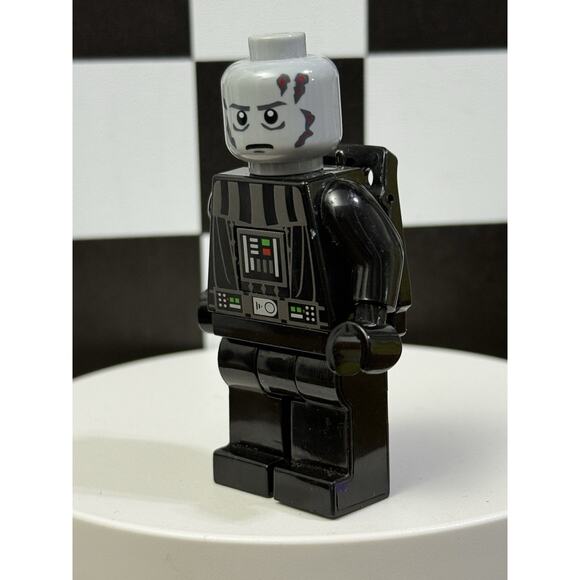 LEGO Star Wars Darth Vader LED Clip Lite Flashlight 3” - Picture 3 of 9